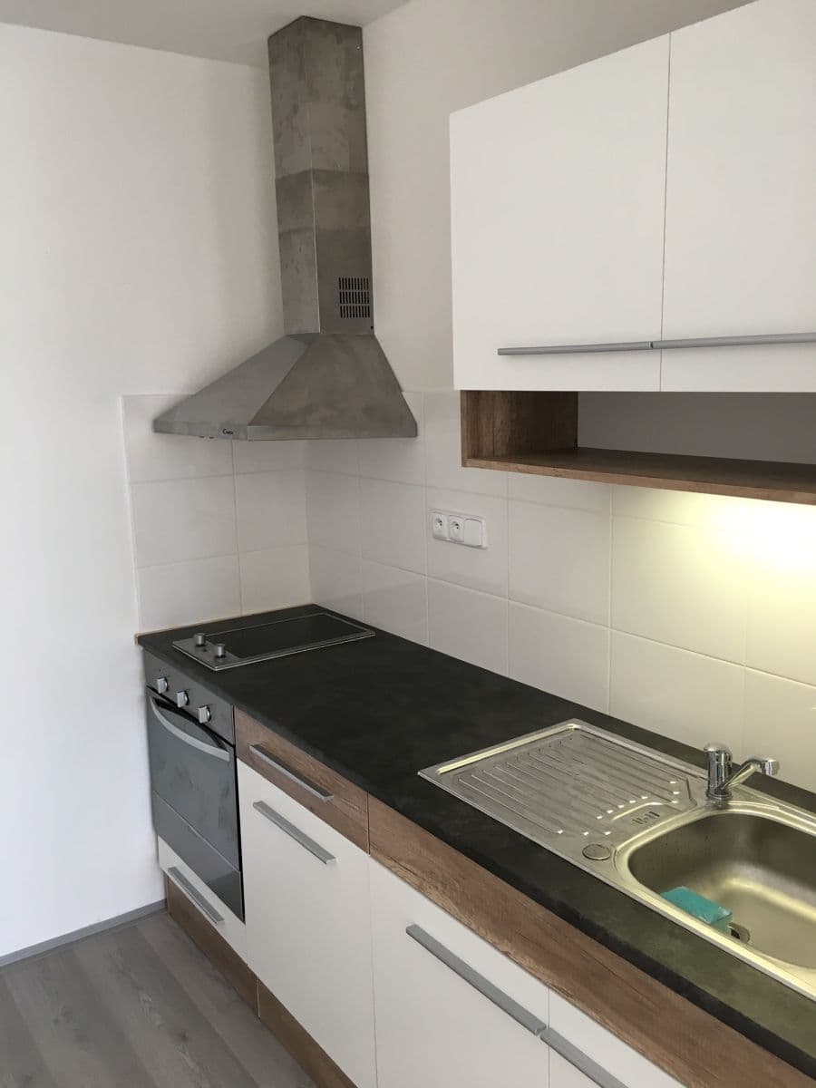 Pronájem bytu 2+kk 46 m², K Výtopně, Praha, Praha Pronájem bytu 2+kk 46 m², K Výtopně, Praha, Praha