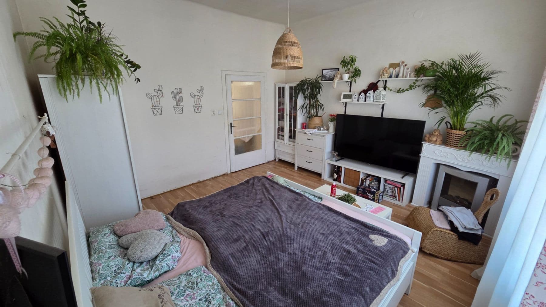 Pronájem bytu 2+1 89 m², Votroubkova, Brno, Jihomoravský kraj Pronájem bytu 2+1 89 m², Votroubkova, Brno, Jihomoravský kraj
