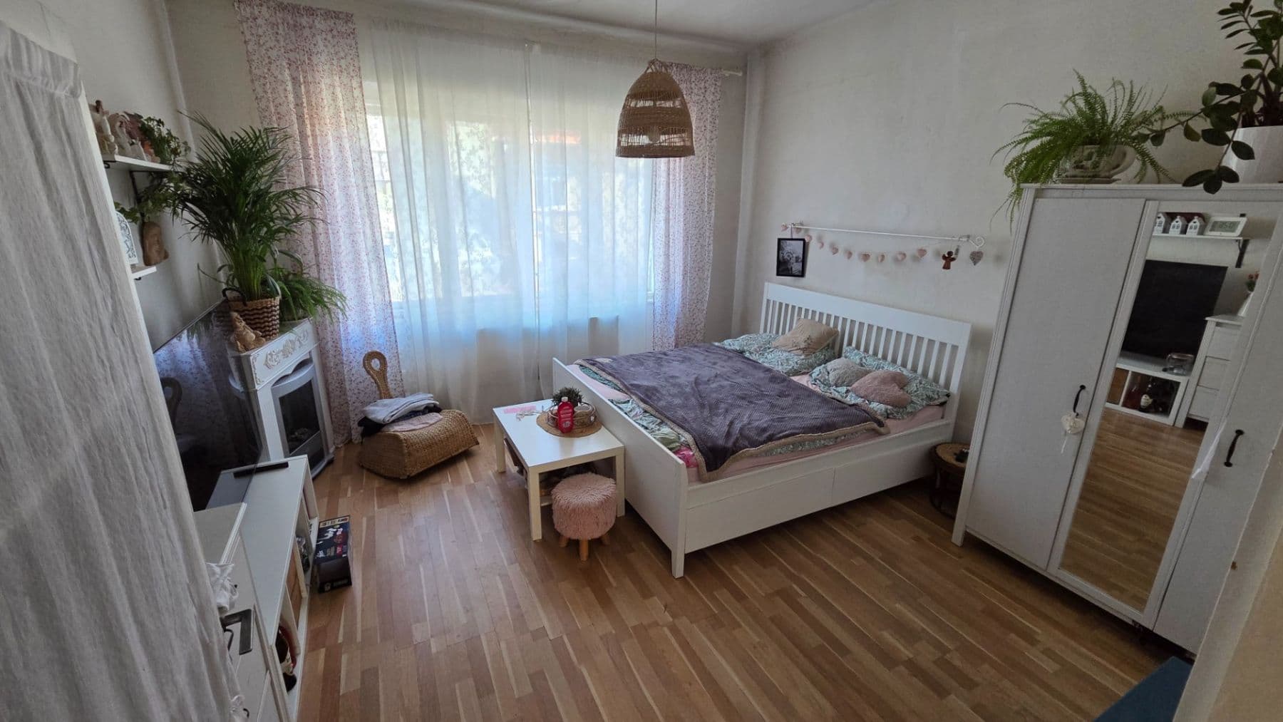 Pronájem bytu 2+1 89 m², Votroubkova, Brno, Jihomoravský kraj Pronájem bytu 2+1 89 m², Votroubkova, Brno, Jihomoravský kraj