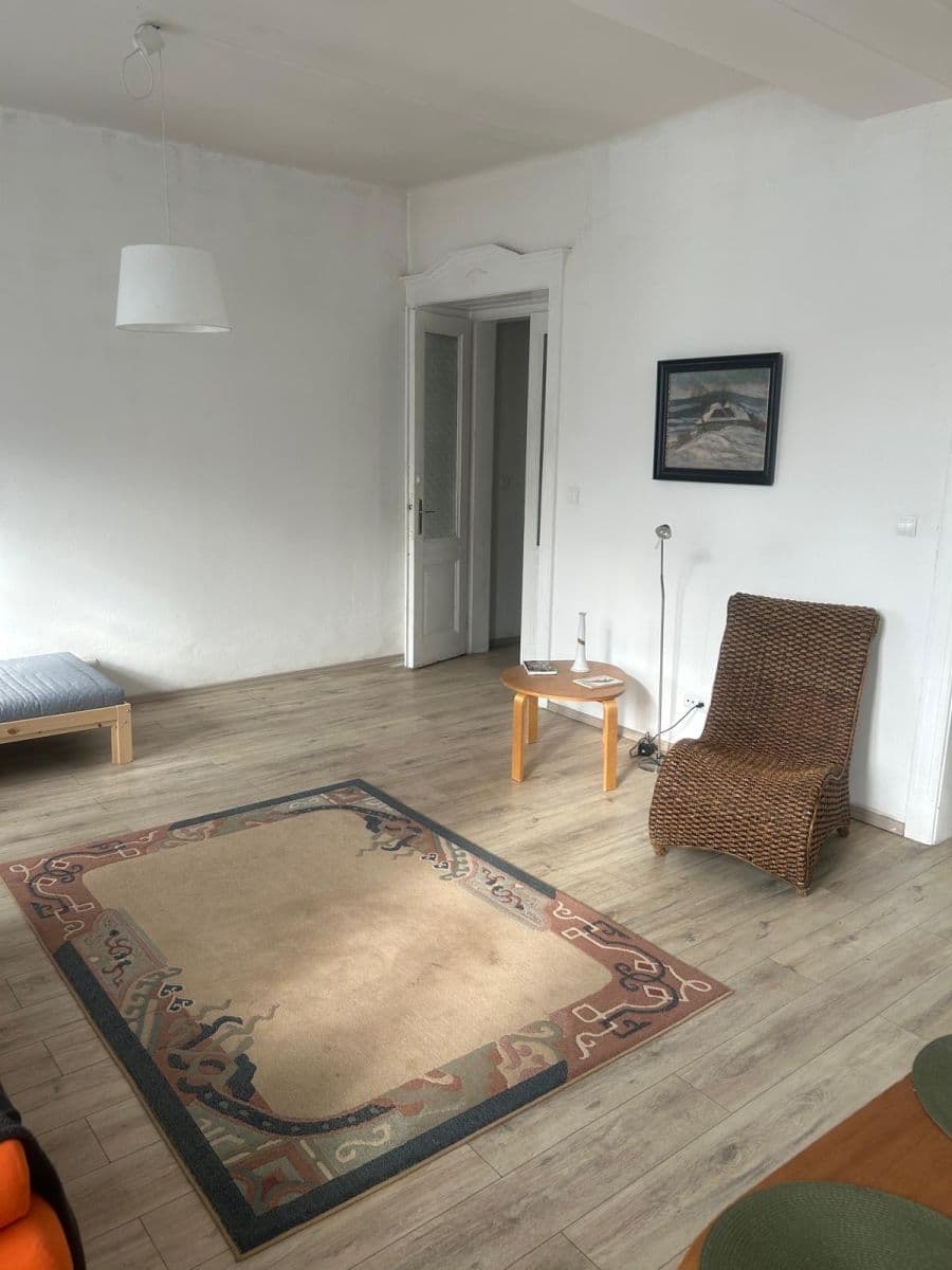 Pronájem bytu 2+kk 70 m², Masarykovo náměstí, Ostrava, Moravskoslezský kraj Pronájem bytu 2+kk 70 m², Masarykovo náměstí, Ostrava, Moravskoslezský kraj