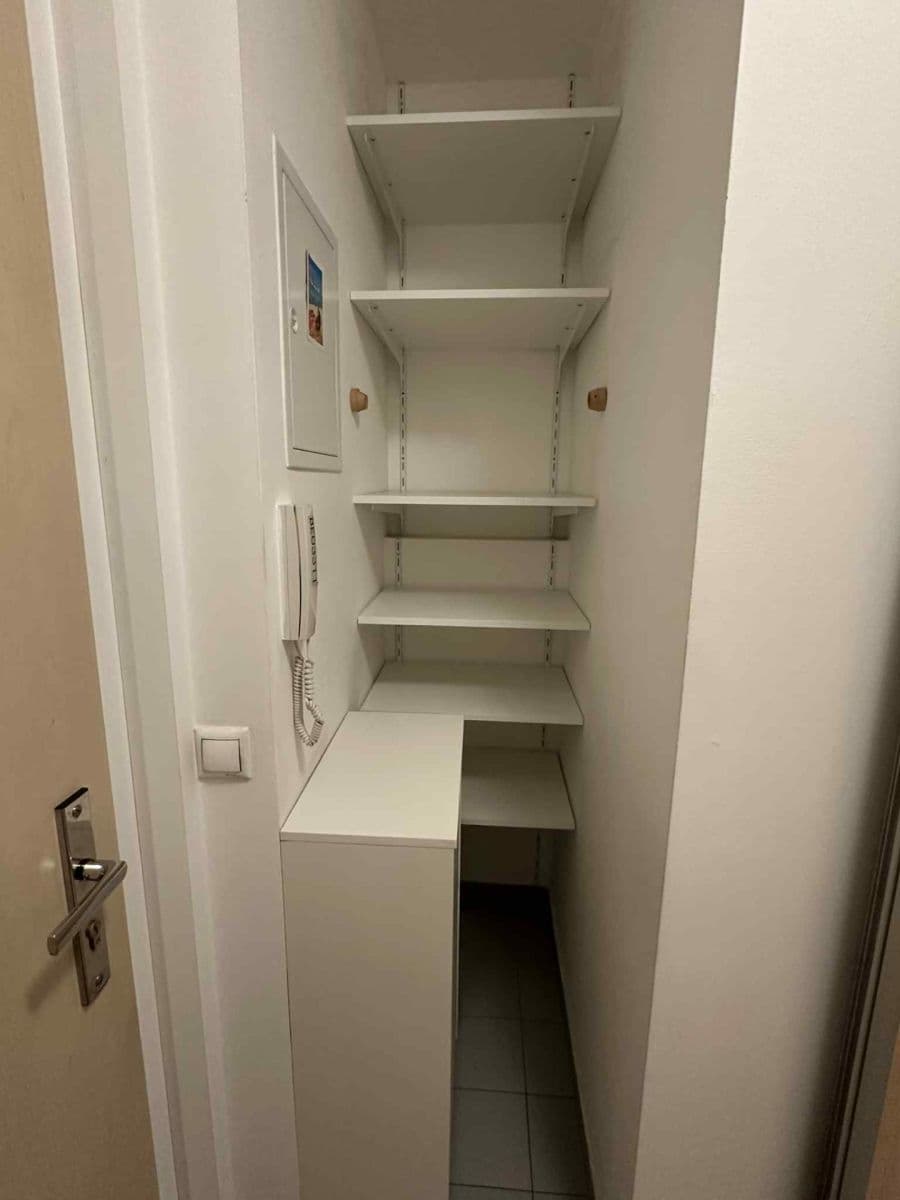 Pronájem bytu 1+kk 39 m², Ungarova, Praha, Praha Pronájem bytu 1+kk 39 m², Ungarova, Praha, Praha