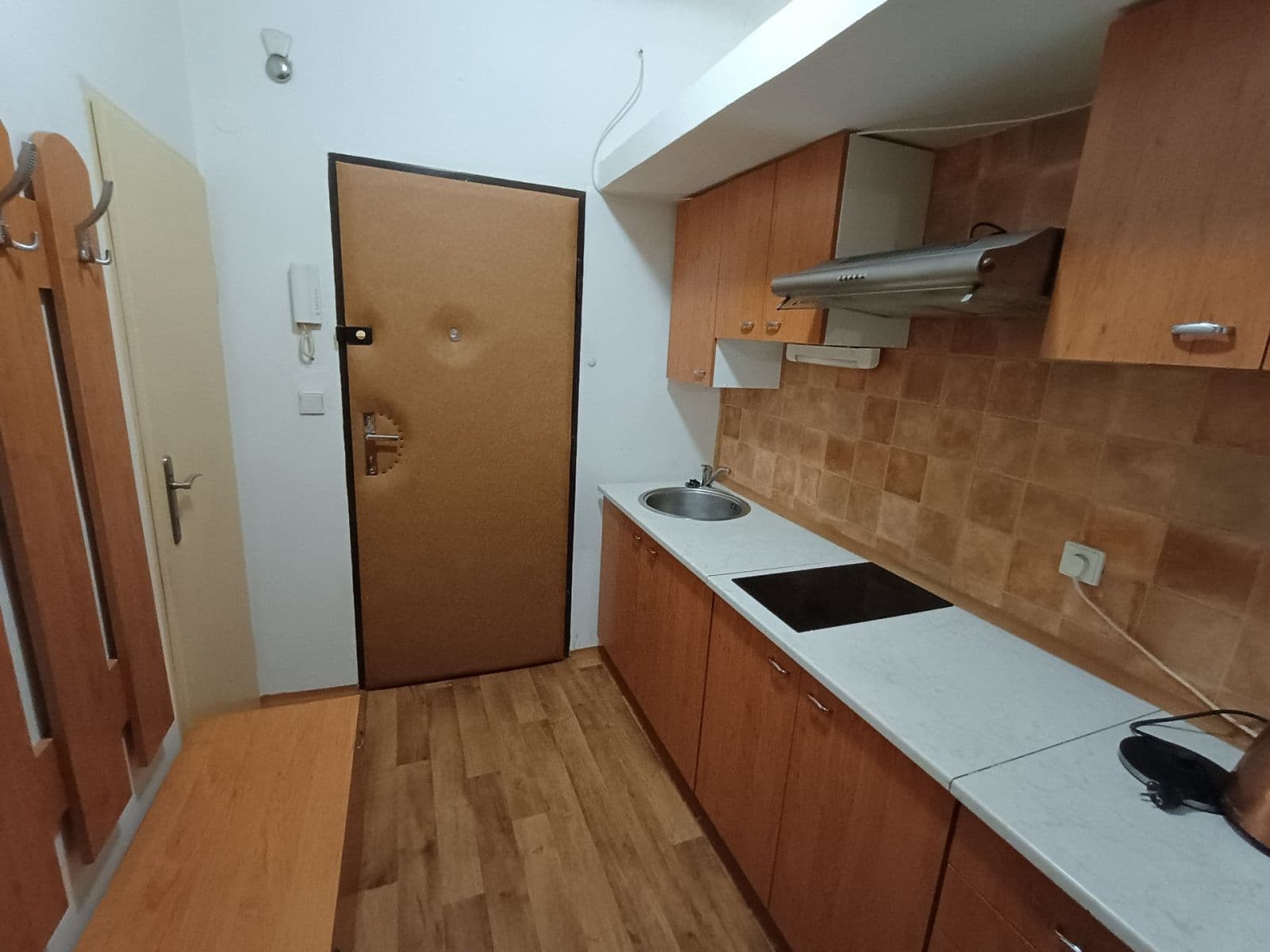 Pronájem bytu Garsoniéra 27 m², Hvězdova, Praha, Praha Pronájem bytu Garsoniéra 27 m², Hvězdova, Praha, Praha