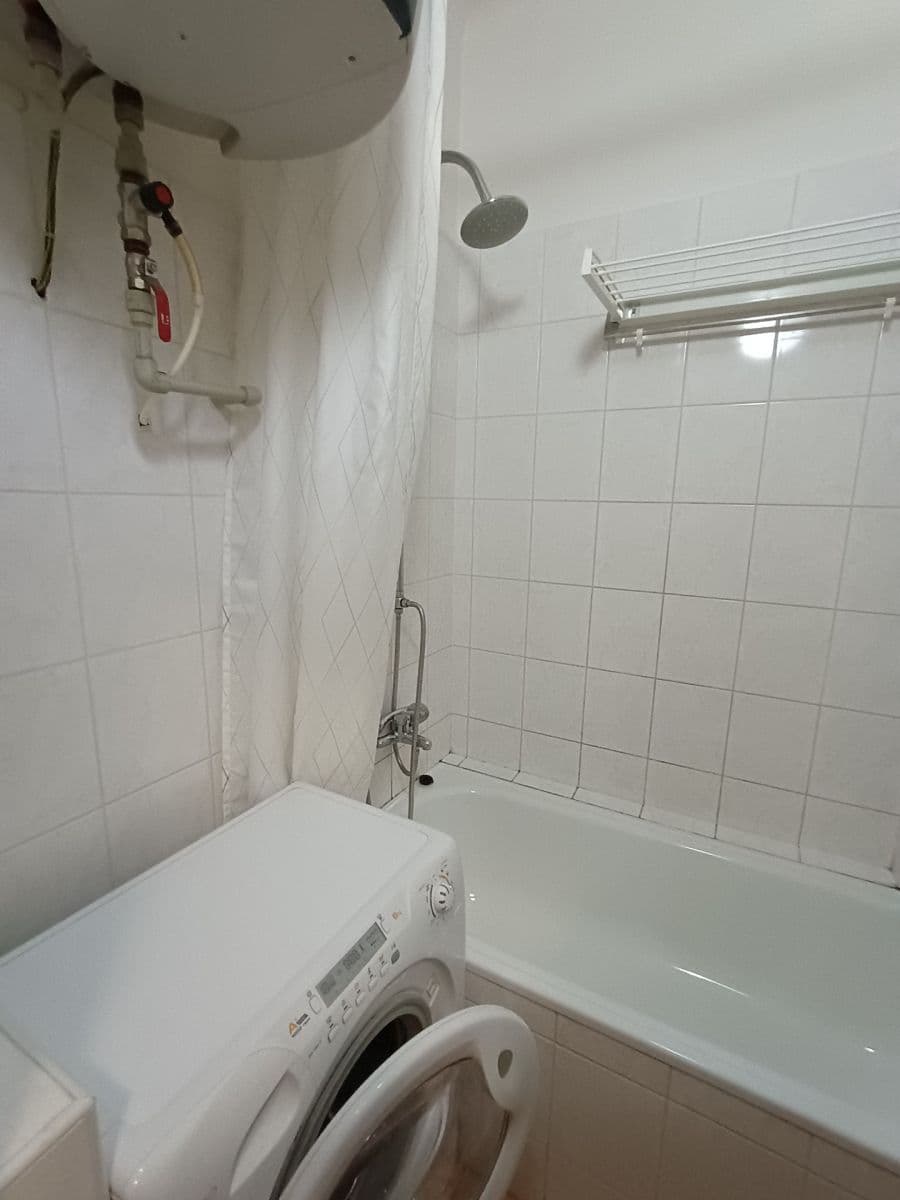 Pronájem bytu Garsoniéra 27 m², Hvězdova, Praha, Praha Pronájem bytu Garsoniéra 27 m², Hvězdova, Praha, Praha