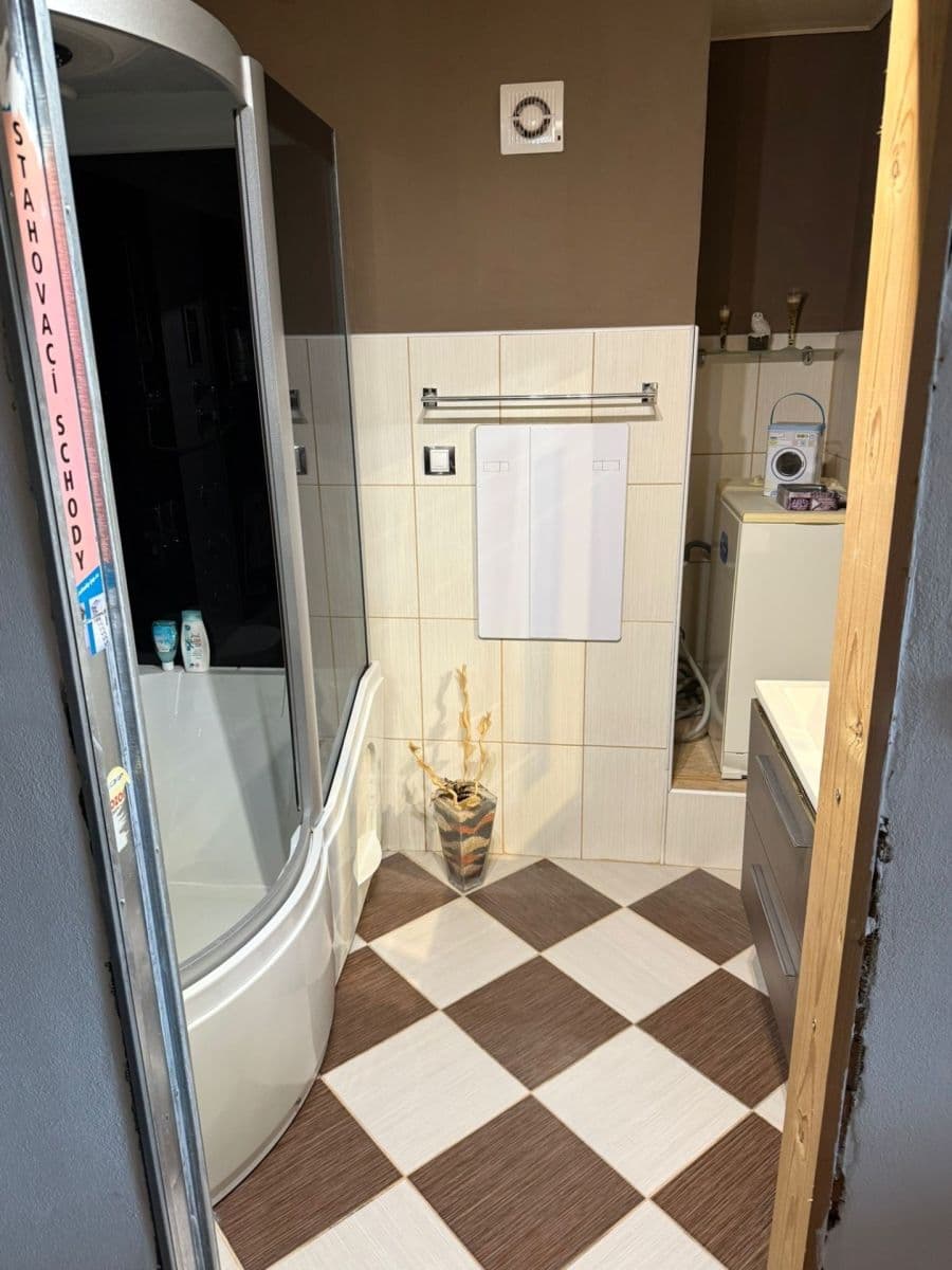 Prodej bytu 3+kk 69 m², Nad Stadionem, Králův Dvůr, Středočeský kraj Prodej bytu 3+kk 69 m², Nad Stadionem, Králův Dvůr, Středočeský kraj