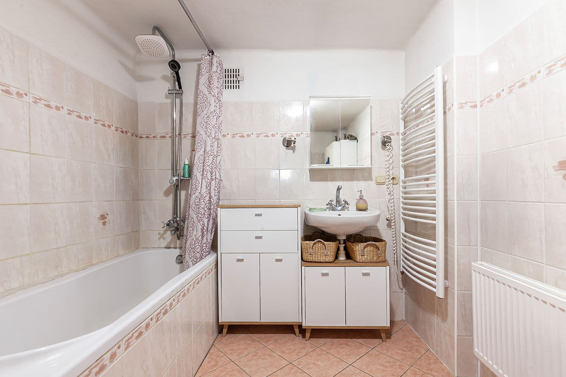 Prodej domu 200 m², pozemek 383 m², Pravonín, Středočeský kraj Prodej domu 200 m², pozemek 383 m², Pravonín, Středočeský kraj