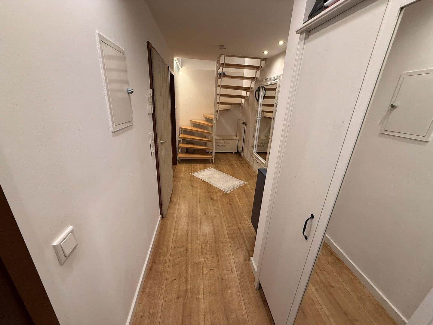 Prodej bytu 4+1 98 m², Solingen, Severní Porýní-Vestfálsko Prodej bytu 4+1 98 m², Solingen, Severní Porýní-Vestfálsko