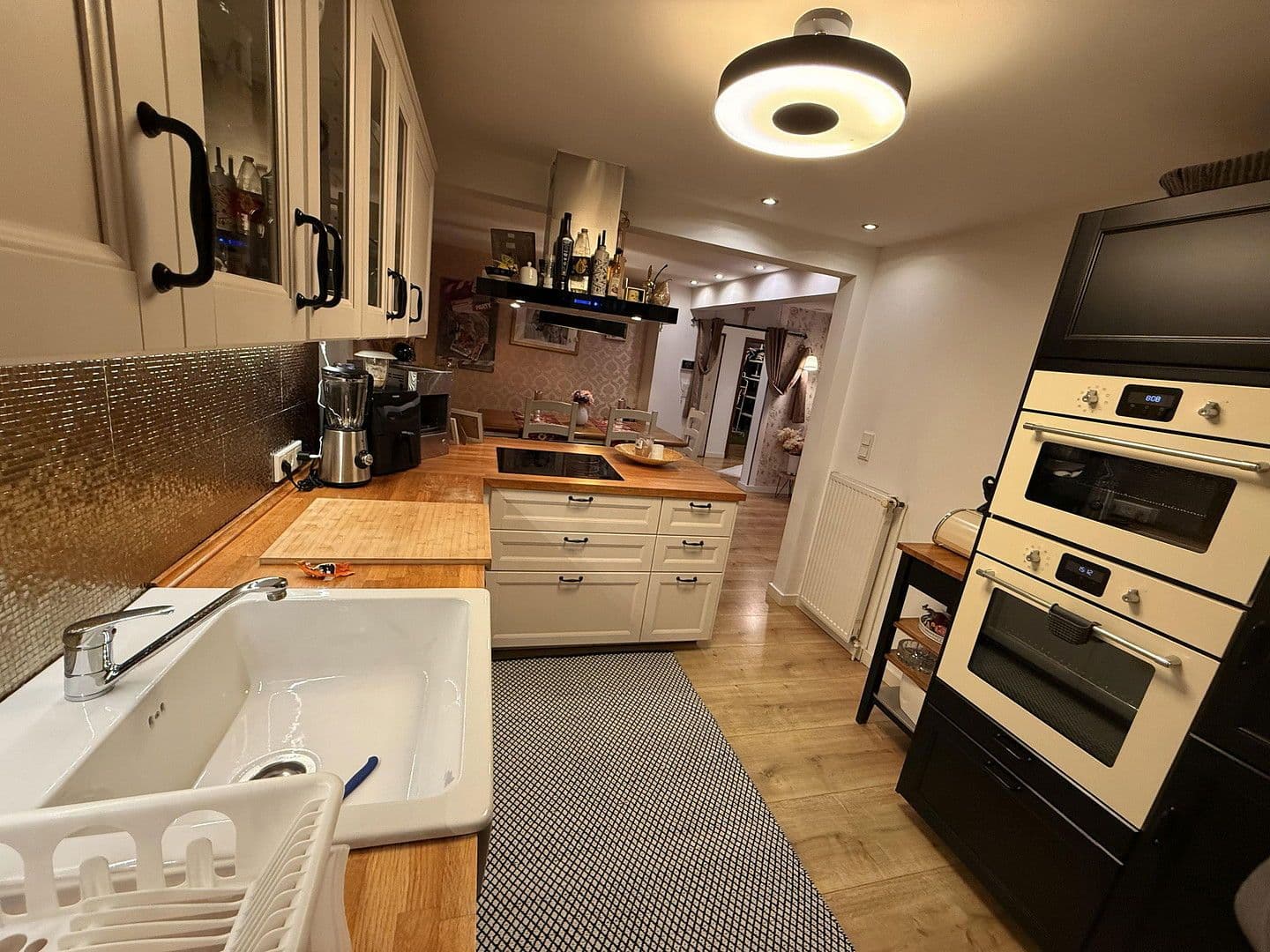 Prodej bytu 4+1 98 m², Solingen, Severní Porýní-Vestfálsko Prodej bytu 4+1 98 m², Solingen, Severní Porýní-Vestfálsko