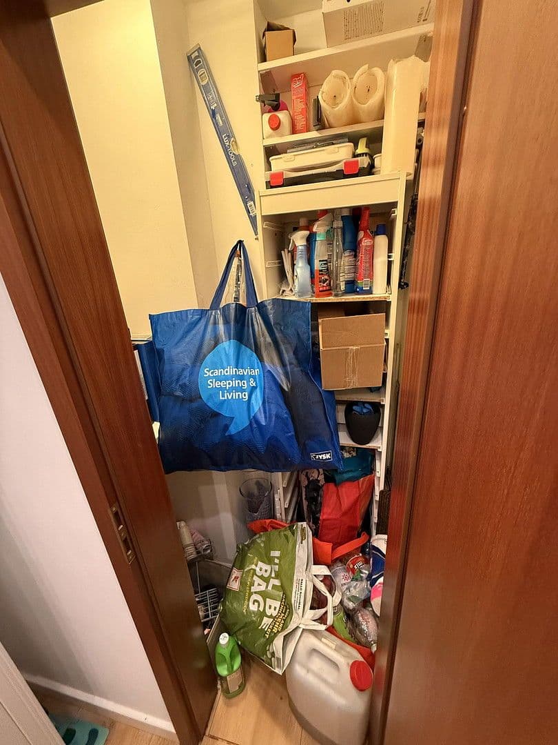 Prodej bytu 4+1 98 m², Solingen, Severní Porýní-Vestfálsko Prodej bytu 4+1 98 m², Solingen, Severní Porýní-Vestfálsko