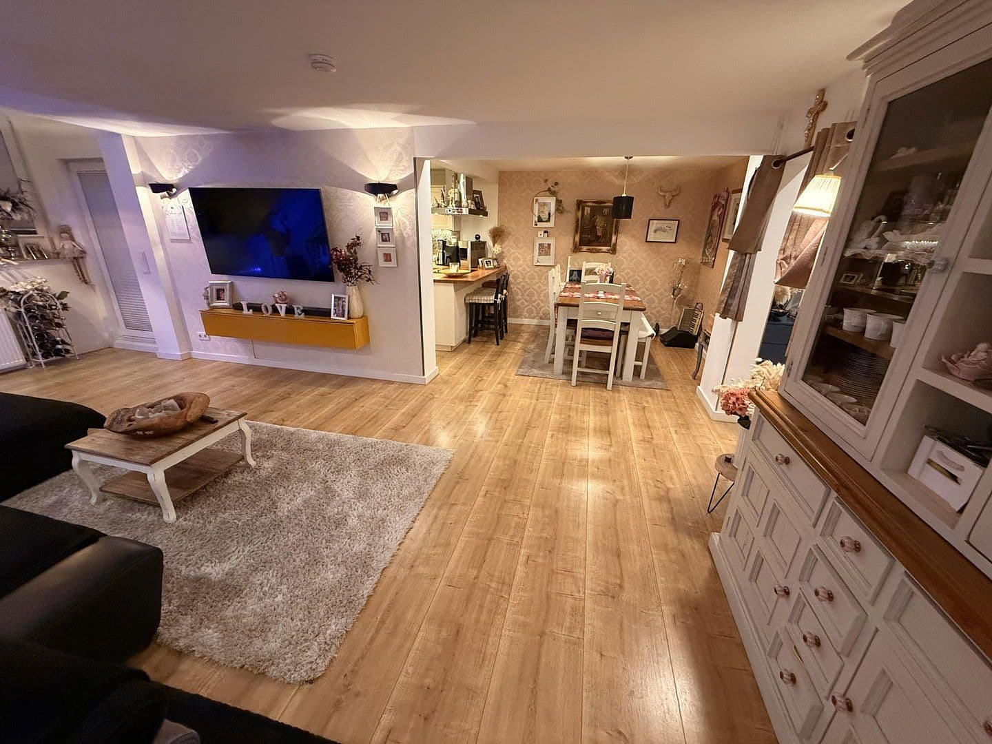 Prodej bytu 4+1 98 m², Solingen, Severní Porýní-Vestfálsko Prodej bytu 4+1 98 m², Solingen, Severní Porýní-Vestfálsko