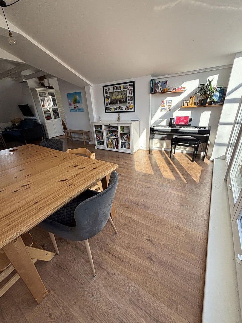 Prodej bytu 3+1 112 m², Stolzestraße 41, Hannover, Dolní Sasko Prodej bytu 3+1 112 m², Stolzestraße 41, Hannover, Dolní Sasko