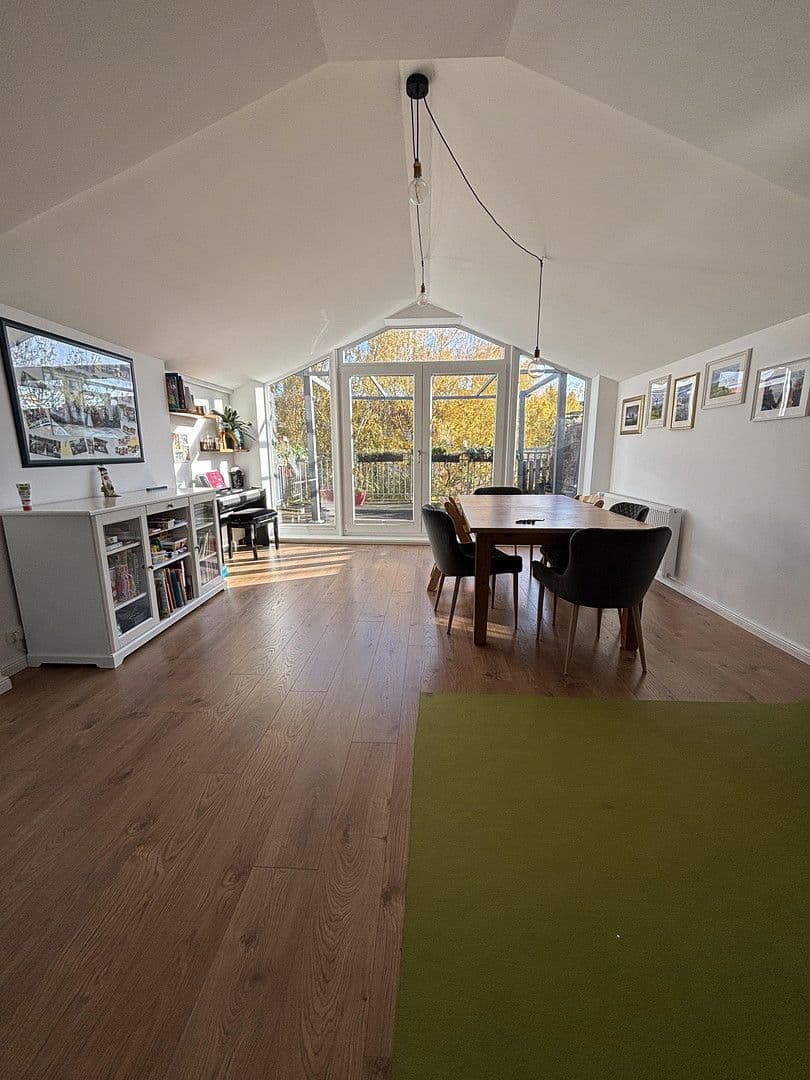 Prodej bytu 3+1 112 m², Stolzestraße 41, Hannover, Dolní Sasko Prodej bytu 3+1 112 m², Stolzestraße 41, Hannover, Dolní Sasko