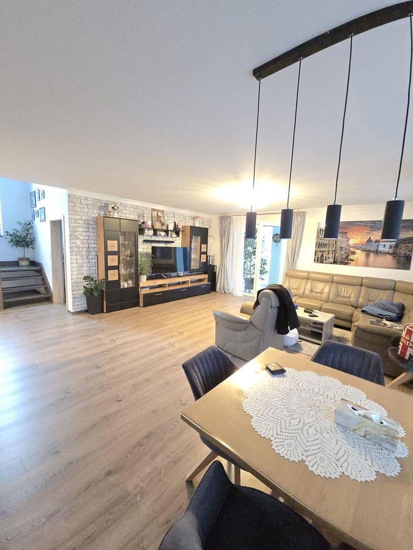 Prodej domu 172 m², pozemek 701 m², Scheinfeld, Bavorsko Prodej domu 172 m², pozemek 701 m², Scheinfeld, Bavorsko