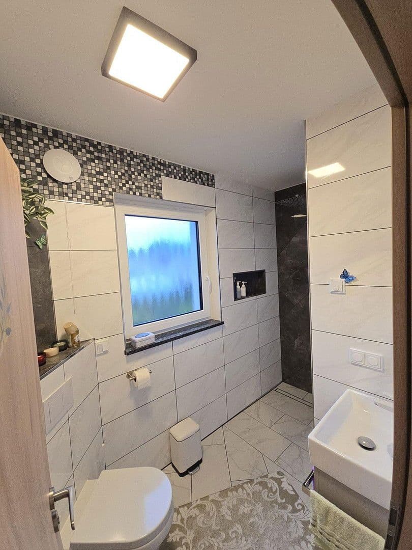 Prodej domu 172 m², pozemek 701 m², Scheinfeld, Bavorsko Prodej domu 172 m², pozemek 701 m², Scheinfeld, Bavorsko