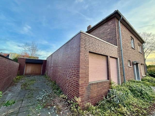 Prodej domu 183 m², pozemek 742 m², Kreuelsstr. 155, Viersen, Severní Porýní-Vestfálsko Prodej domu 183 m², pozemek 742 m², Kreuelsstr. 155, Viersen, Severní Porýní-Vestfálsko