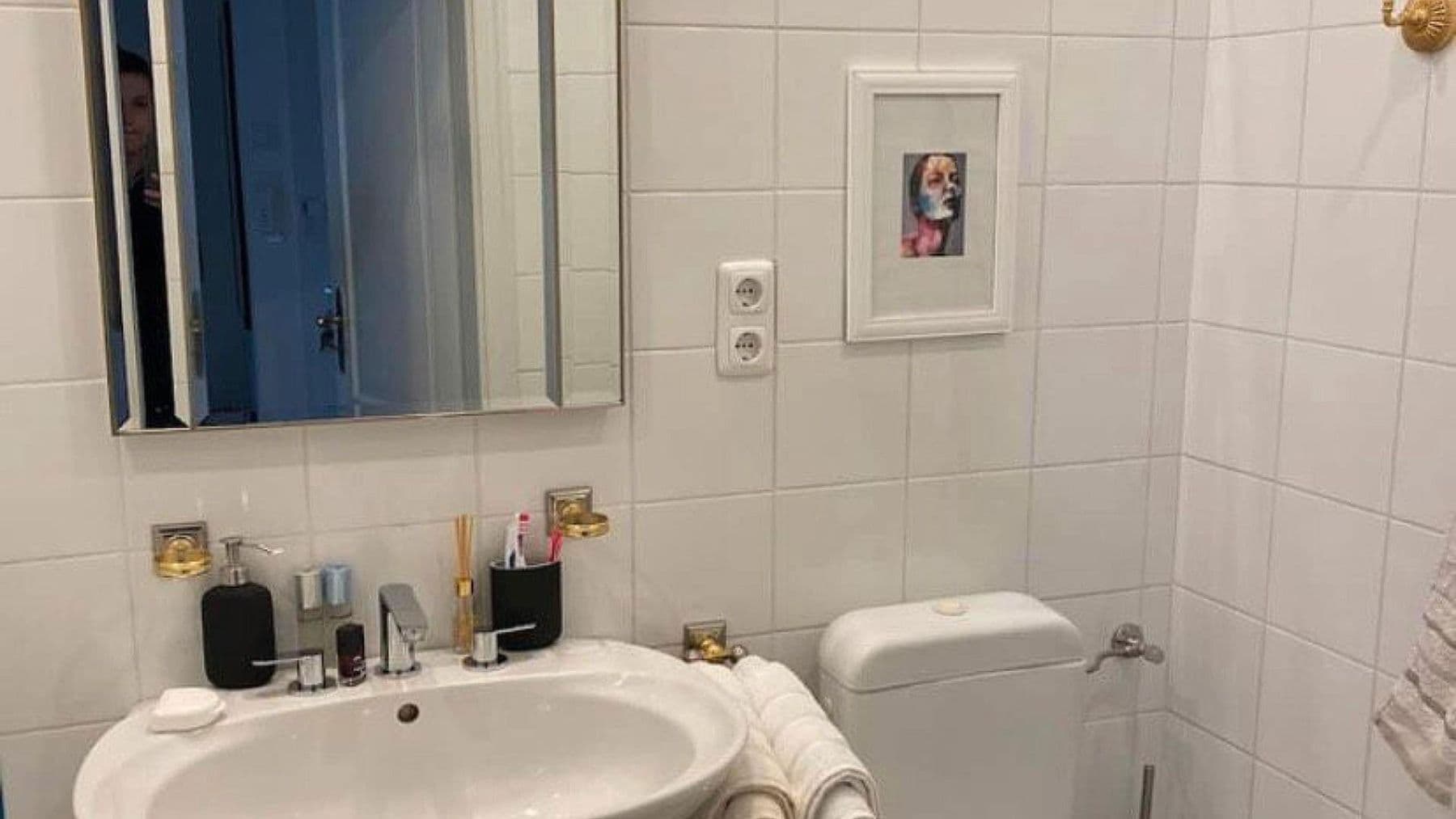 Pronájem bytu 2+1 58 m², Düsseldorf, Severní Porýní-Vestfálsko Pronájem bytu 2+1 58 m², Düsseldorf, Severní Porýní-Vestfálsko