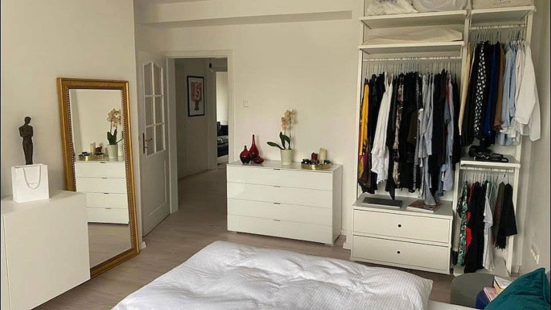 Pronájem bytu 2+1 58 m², Düsseldorf, Severní Porýní-Vestfálsko Pronájem bytu 2+1 58 m², Düsseldorf, Severní Porýní-Vestfálsko