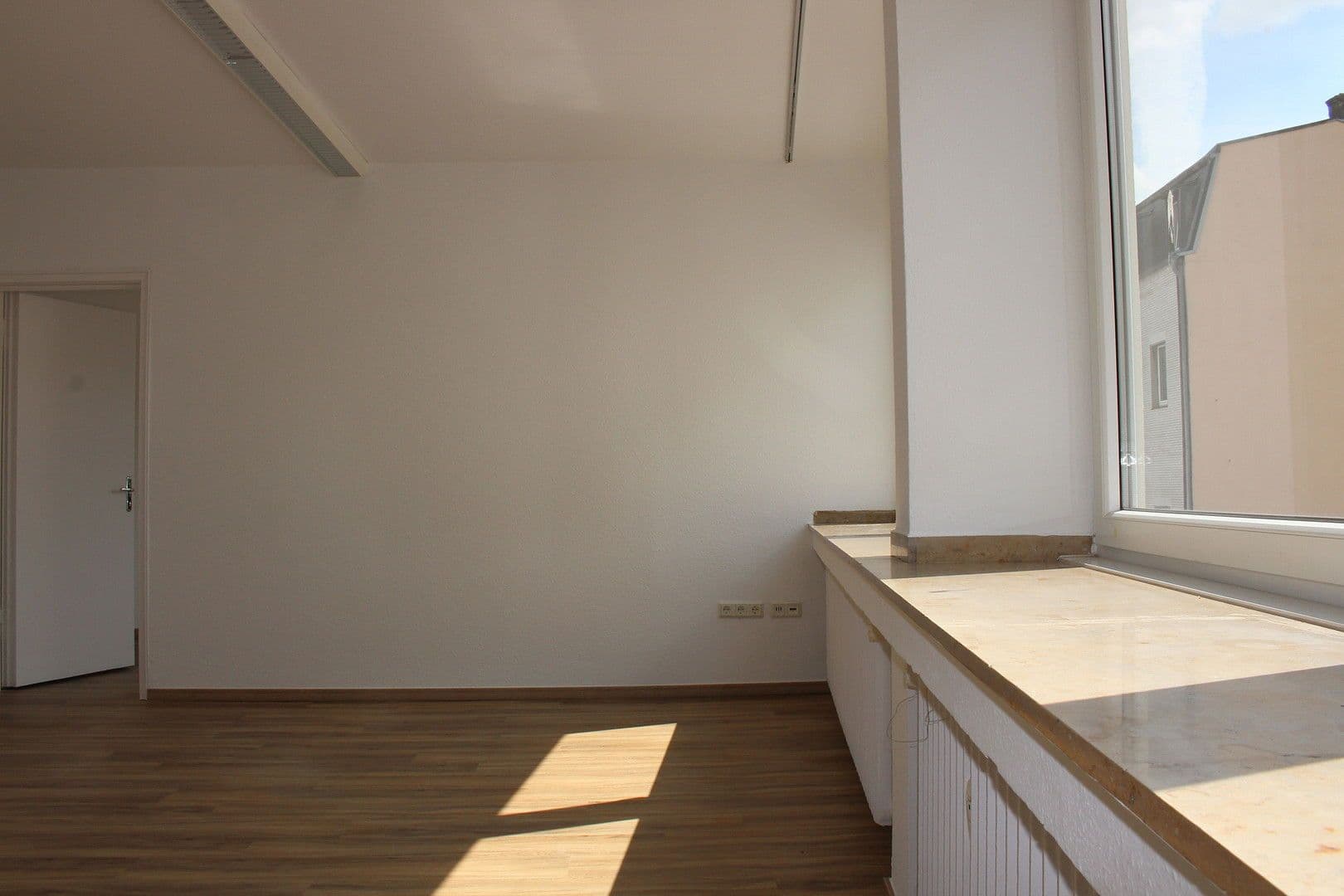 Pronájem kanceláře 140 m², Am Buchenbaum 21, Duisburg, Severní Porýní-Vestfálsko Pronájem kanceláře 140 m², Am Buchenbaum 21, Duisburg, Severní Porýní-Vestfálsko