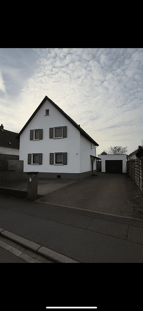 Prodej domu 195 m², pozemek 956 m², Rheintalstr. 12, Schwetzingen, Bádensko-Württembersko Prodej domu 195 m², pozemek 956 m², Rheintalstr. 12, Schwetzingen, Bádensko-Württembersko