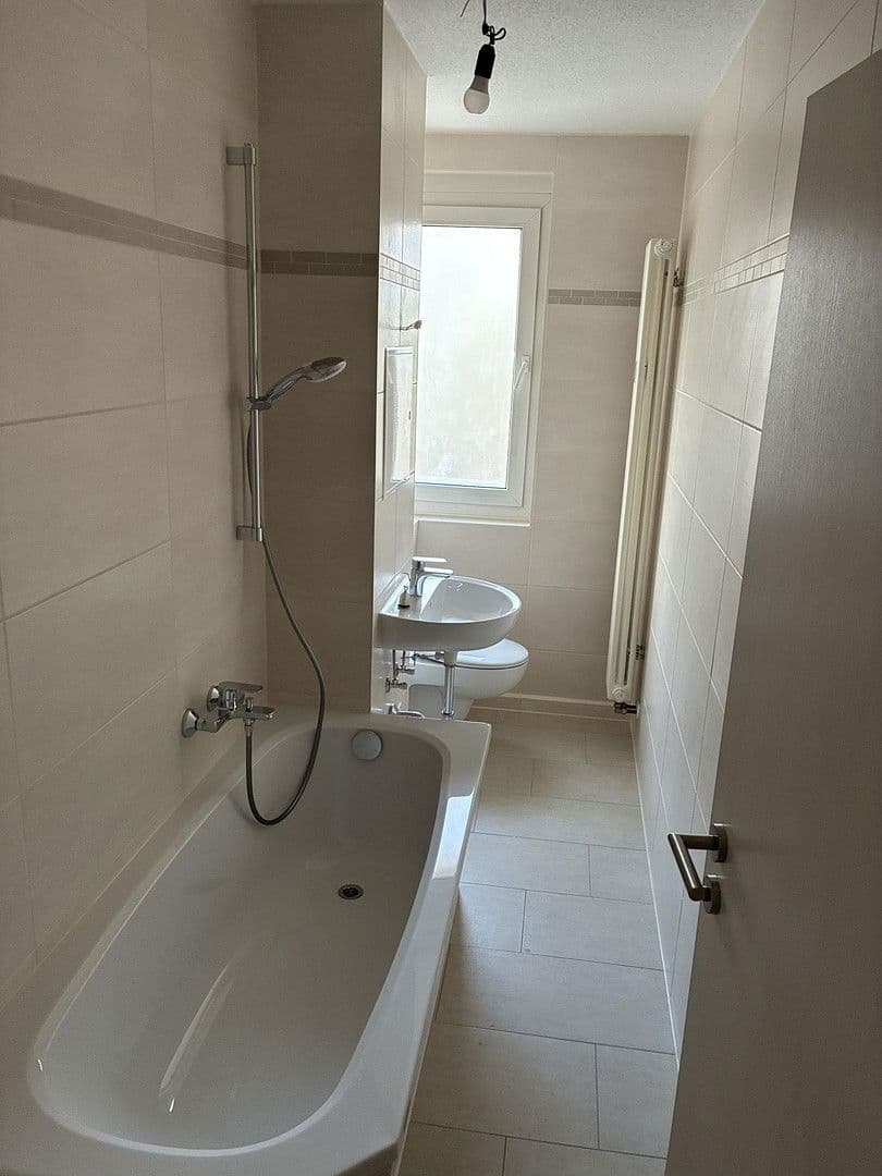 Pronájem bytu 3+1 63 m², Linzer Straße 45, Dessau-Roßlau, Sasko-Anhaltsko Pronájem bytu 3+1 63 m², Linzer Straße 45, Dessau-Roßlau, Sasko-Anhaltsko