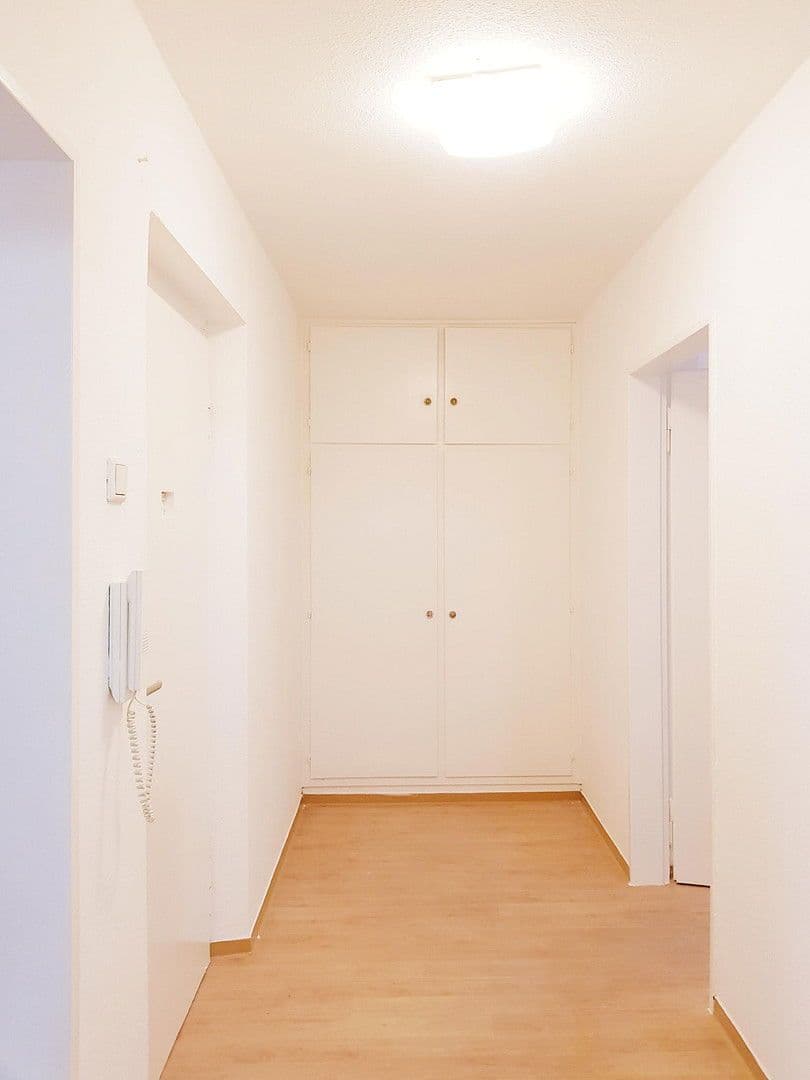 Pronájem bytu 2+1 59 m², Ludwigshafen, Porýní-Falc Pronájem bytu 2+1 59 m², Ludwigshafen, Porýní-Falc