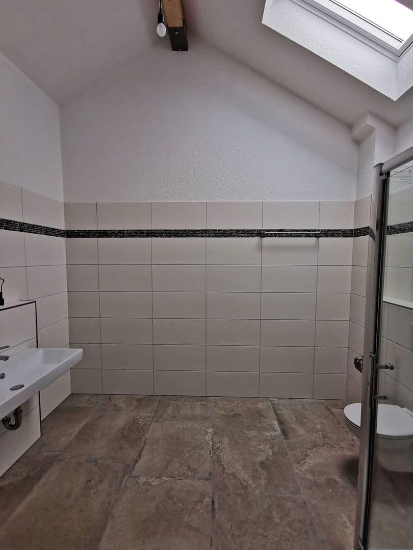 Pronájem domu 124 m², pozemek 122 m², Friedlandstraße 4, Rodgau, Hessen Pronájem domu 124 m², pozemek 122 m², Friedlandstraße 4, Rodgau, Hessen