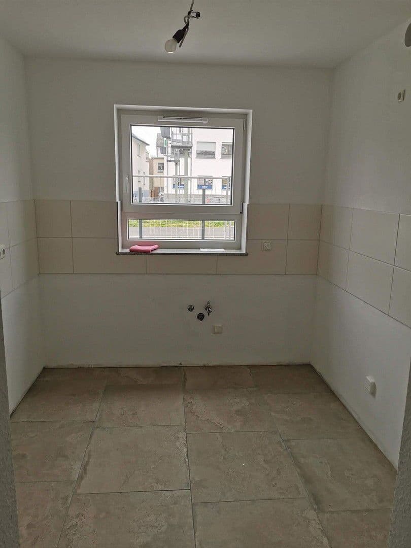 Pronájem domu 124 m², pozemek 122 m², Friedlandstraße 4, Rodgau, Hessen Pronájem domu 124 m², pozemek 122 m², Friedlandstraße 4, Rodgau, Hessen