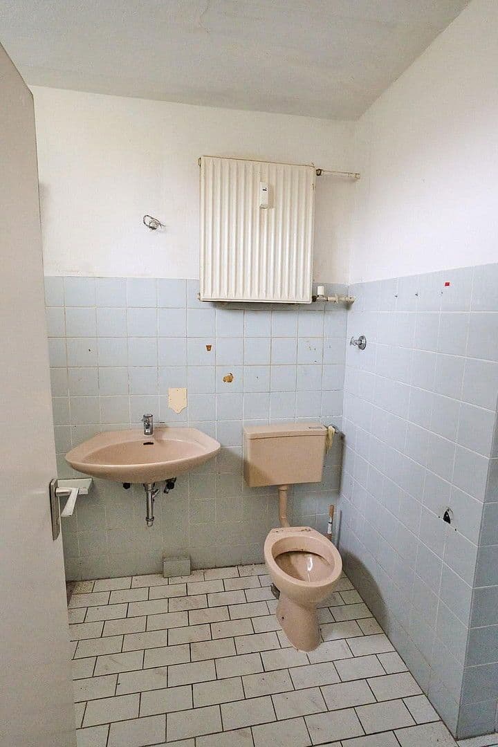 Prodej bytu 2+1 68 m², Karlsruher Str. 14, Berlin, Berlín Prodej bytu 2+1 68 m², Karlsruher Str. 14, Berlin, Berlín