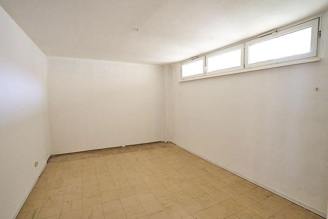 Prodej bytu 2+1 68 m², Karlsruher Str. 14, Berlin, Berlín Prodej bytu 2+1 68 m², Karlsruher Str. 14, Berlin, Berlín