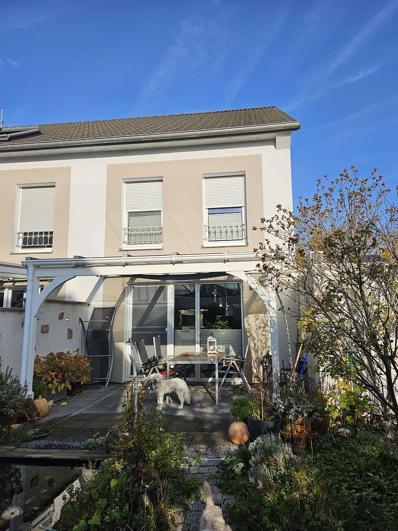 Prodej domu 141 m², pozemek 272 m², Mainz-Kostheim, Hessen Prodej domu 141 m², pozemek 272 m², Mainz-Kostheim, Hessen