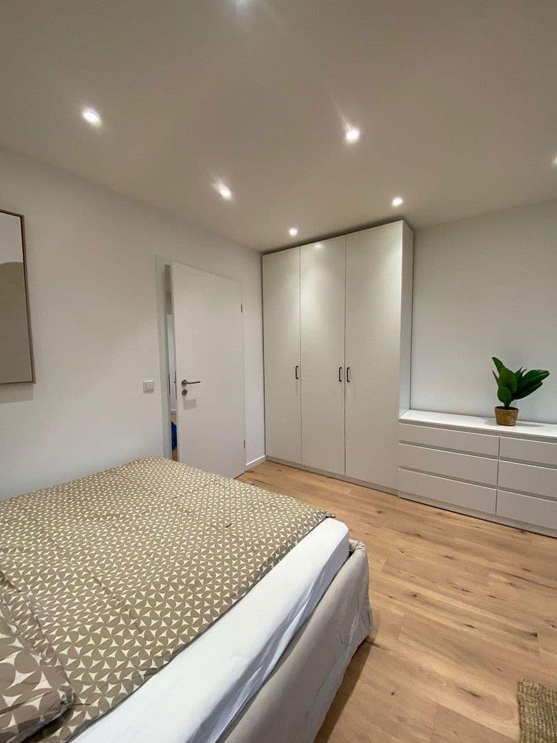 Pronájem bytu 80 m², Dachauerstraße 419, München, Bavorsko Pronájem bytu 80 m², Dachauerstraße 419, München, Bavorsko