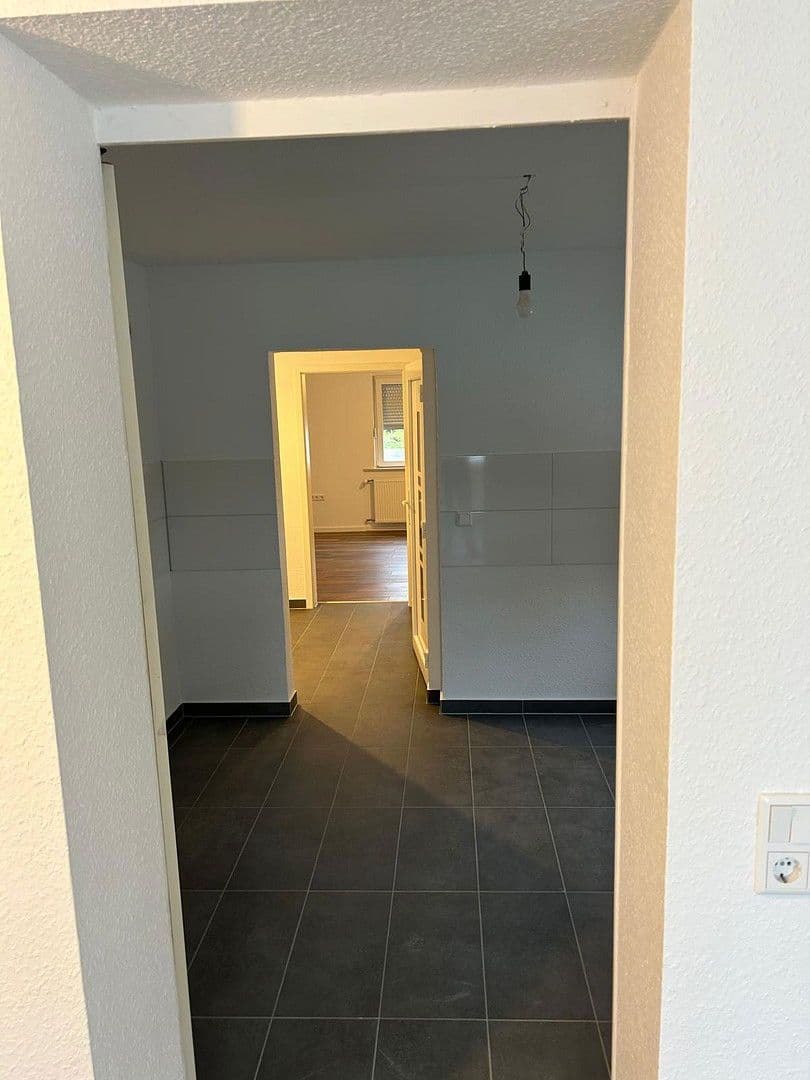 Pronájem bytu 3+1 110 m², Friedrich-Ebert-Strasse 41, Weiterstadt, Hessen Pronájem bytu 3+1 110 m², Friedrich-Ebert-Strasse 41, Weiterstadt, Hessen