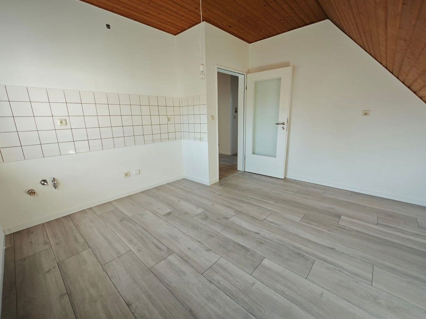 Pronájem bytu 3+1 77 m², Hubertusweg 3, Paderborn, Severní Porýní-Vestfálsko Pronájem bytu 3+1 77 m², Hubertusweg 3, Paderborn, Severní Porýní-Vestfálsko