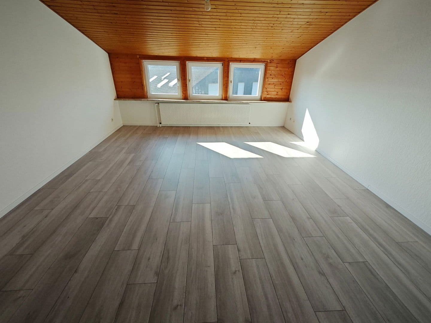 Pronájem bytu 3+1 77 m², Hubertusweg 3, Paderborn, Severní Porýní-Vestfálsko Pronájem bytu 3+1 77 m², Hubertusweg 3, Paderborn, Severní Porýní-Vestfálsko