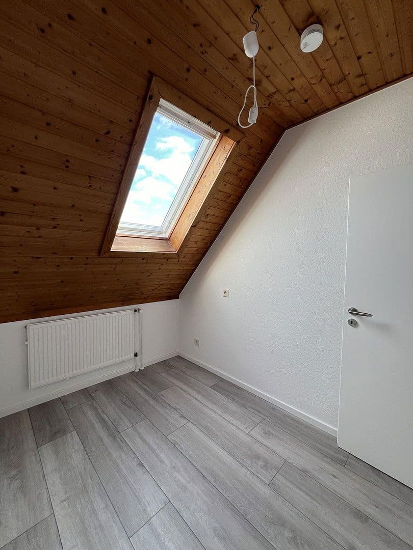 Pronájem bytu 3+1 77 m², Hubertusweg 3, Paderborn, Severní Porýní-Vestfálsko Pronájem bytu 3+1 77 m², Hubertusweg 3, Paderborn, Severní Porýní-Vestfálsko