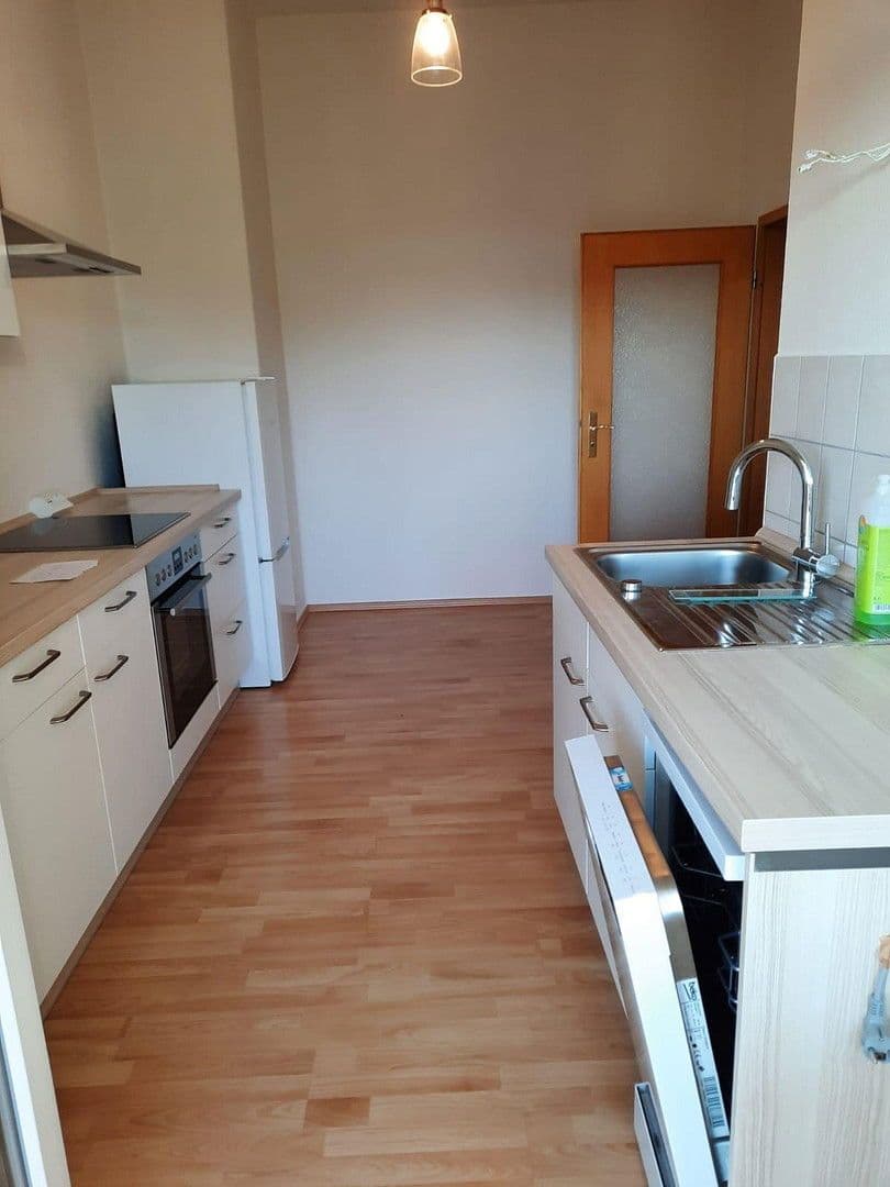 Pronájem bytu 2+1 55 m², Pestalozzistraße 16, Plauen, Sasko Pronájem bytu 2+1 55 m², Pestalozzistraße 16, Plauen, Sasko