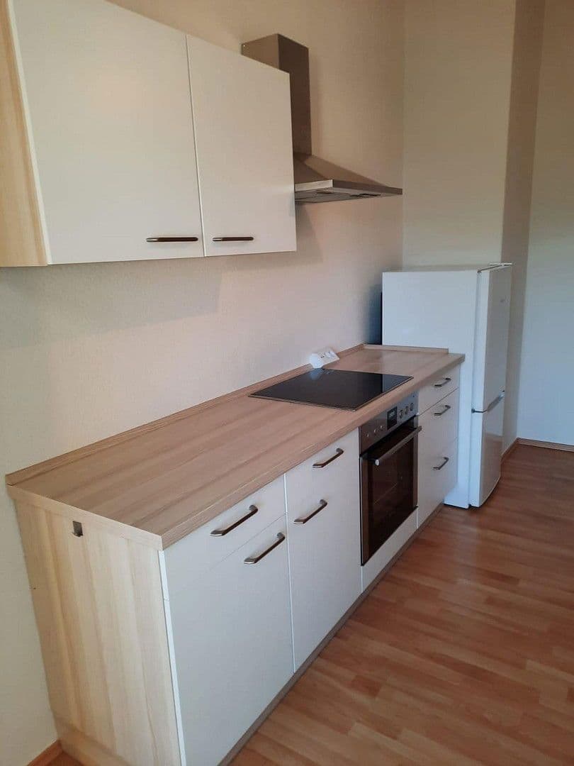Pronájem bytu 2+1 55 m², Pestalozzistraße 16, Plauen, Sasko Pronájem bytu 2+1 55 m², Pestalozzistraße 16, Plauen, Sasko
