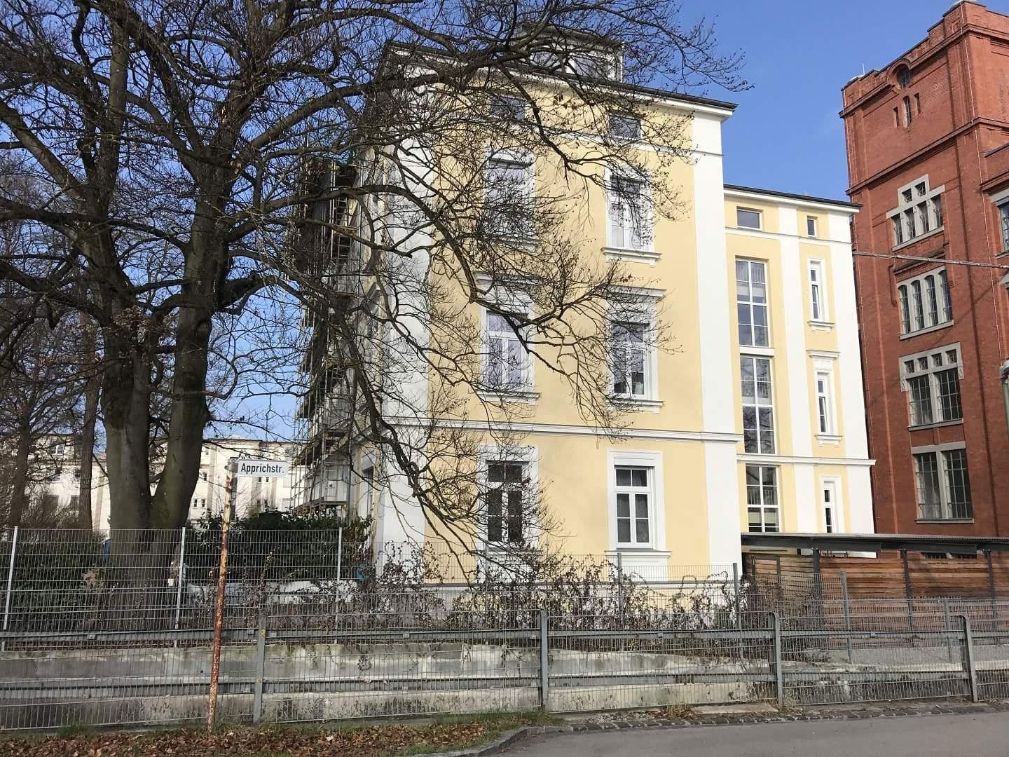 Pronájem bytu 3+1 100 m², Döllgaststraße 6, Augsburg, Bavorsko Pronájem bytu 3+1 100 m², Döllgaststraße 6, Augsburg, Bavorsko