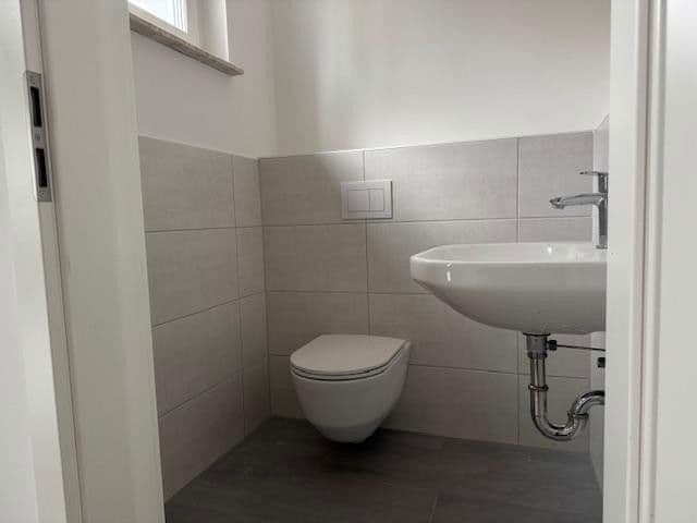 Pronájem domu 137 m², pozemek 300 m², Tiniusstr. 35, Berlin, Berlín Pronájem domu 137 m², pozemek 300 m², Tiniusstr. 35, Berlin, Berlín