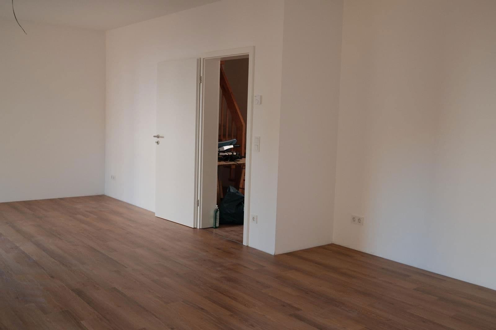 Pronájem domu 137 m², pozemek 300 m², Tiniusstr. 35, Berlin, Berlín Pronájem domu 137 m², pozemek 300 m², Tiniusstr. 35, Berlin, Berlín