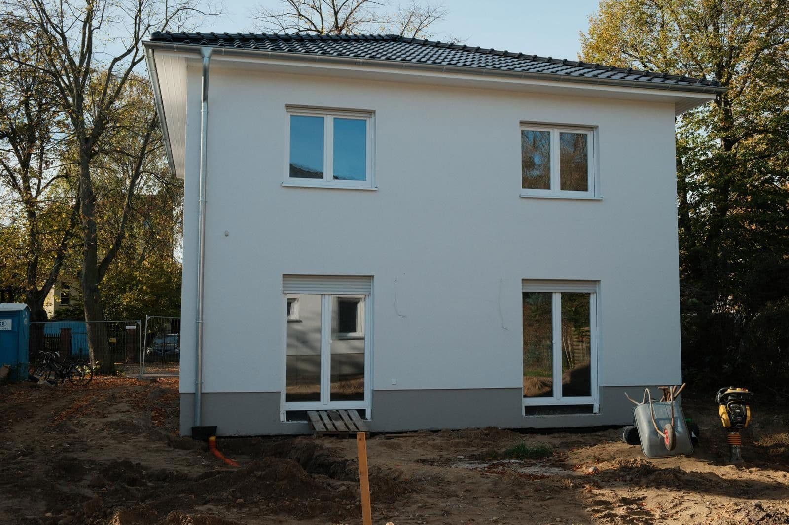 Pronájem domu 137 m², pozemek 300 m², Tiniusstr. 35, Berlin, Berlín Pronájem domu 137 m², pozemek 300 m², Tiniusstr. 35, Berlin, Berlín