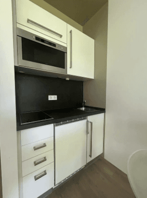 Pronájem bytu 1+1 34 m², Stuttgart Zuffenhausen, Bádensko-Württembersko Pronájem bytu 1+1 34 m², Stuttgart Zuffenhausen, Bádensko-Württembersko