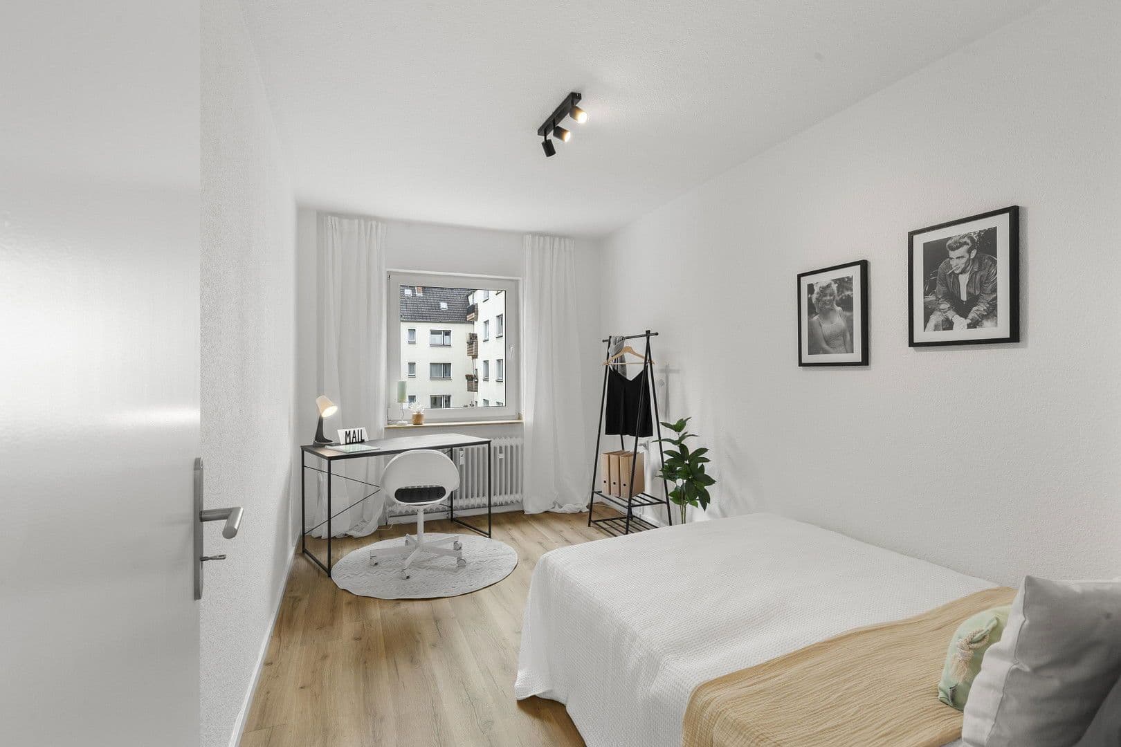 Prodej bytu 4+1 90 m², Grabenstraße 63, Duisburg, Severní Porýní-Vestfálsko Prodej bytu 4+1 90 m², Grabenstraße 63, Duisburg, Severní Porýní-Vestfálsko