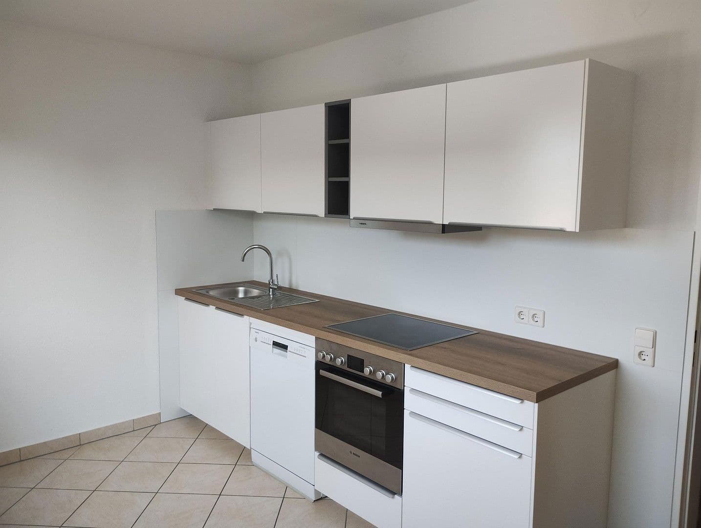 Pronájem bytu 2+1 66 m², Leimen, Bádensko-Württembersko Pronájem bytu 2+1 66 m², Leimen, Bádensko-Württembersko