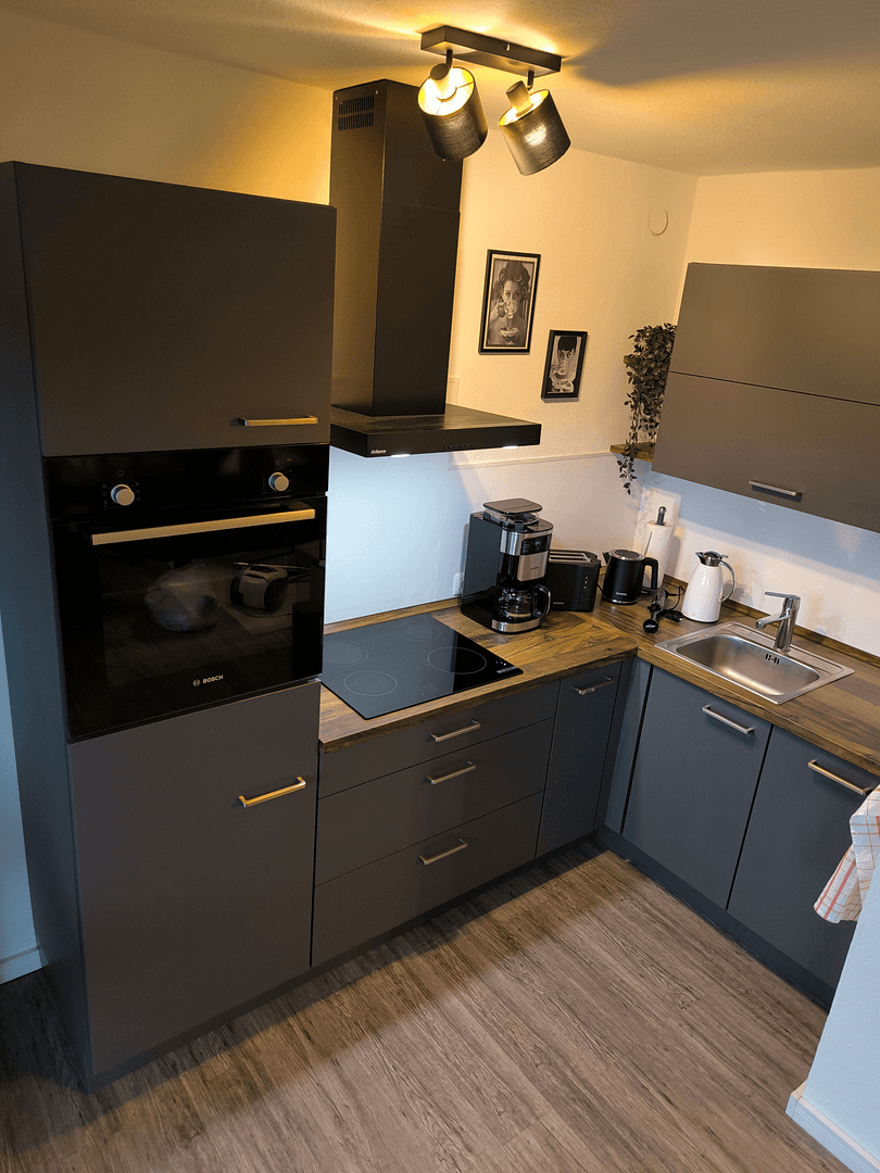 Pronájem bytu 1+1 44 m², Hubertusweg 13, Neuss, Severní Porýní-Vestfálsko Pronájem bytu 1+1 44 m², Hubertusweg 13, Neuss, Severní Porýní-Vestfálsko