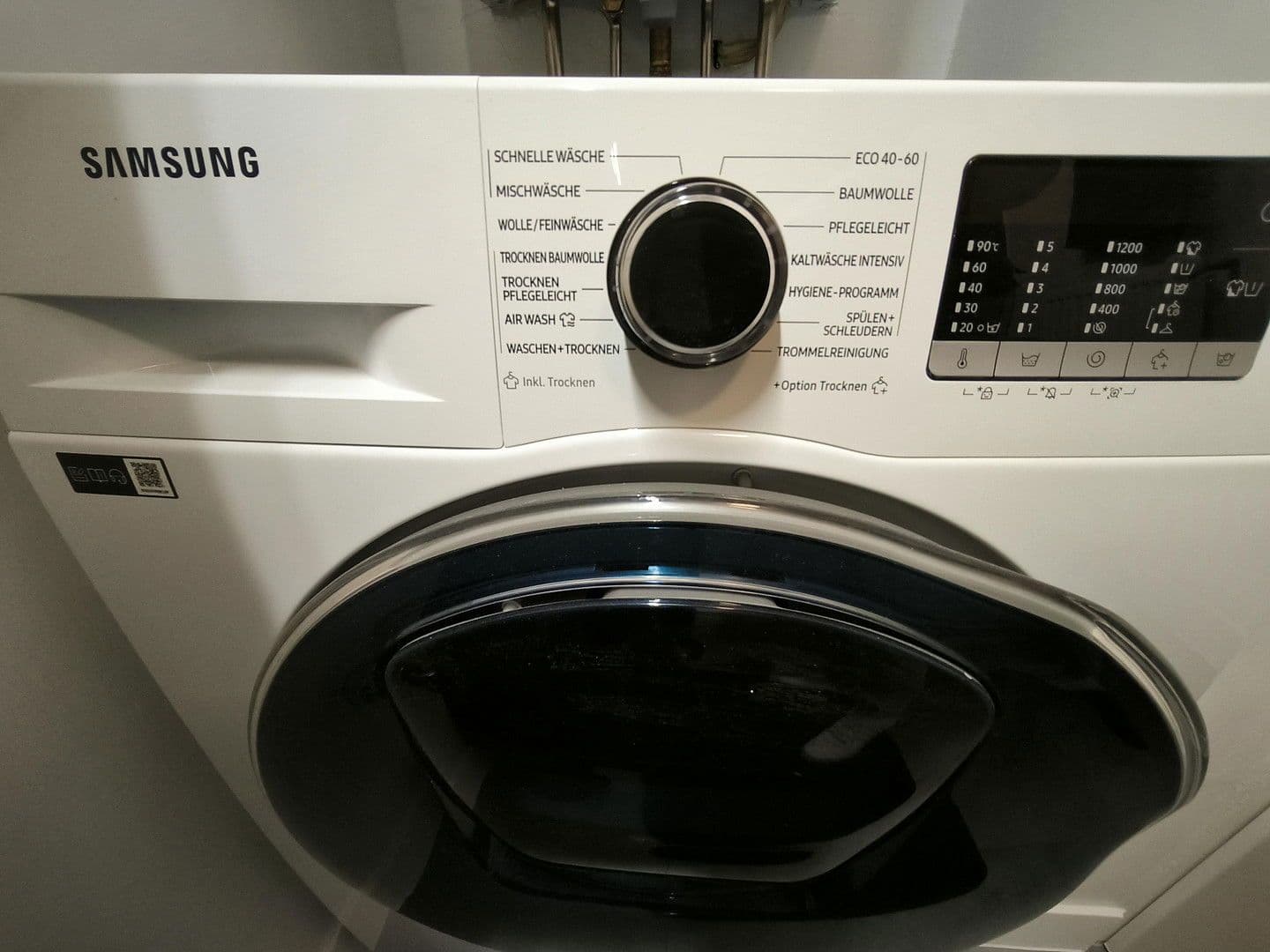 Pronájem bytu 1+1 44 m², Hubertusweg 13, Neuss, Severní Porýní-Vestfálsko Pronájem bytu 1+1 44 m², Hubertusweg 13, Neuss, Severní Porýní-Vestfálsko