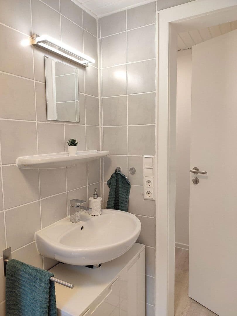 Pronájem bytu 1+1 30 m², Mainstraße 47, Stuttgart, Bádensko-Württembersko Pronájem bytu 1+1 30 m², Mainstraße 47, Stuttgart, Bádensko-Württembersko