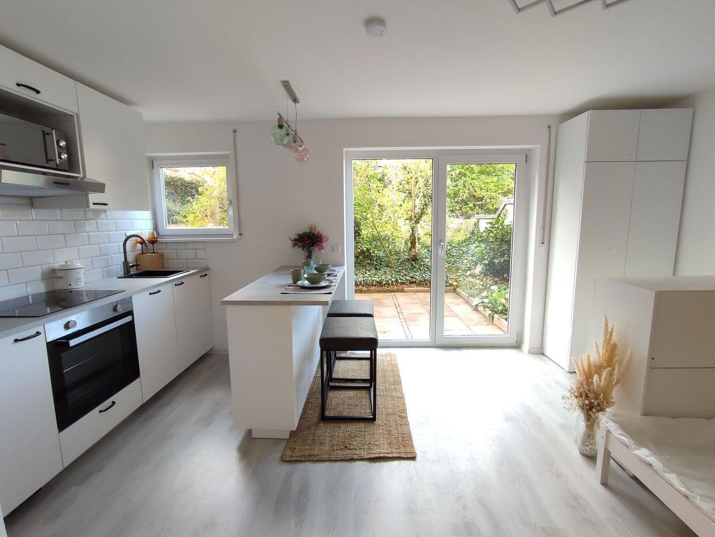 Pronájem bytu 1+1 30 m², Mainstraße 47, Stuttgart, Bádensko-Württembersko Pronájem bytu 1+1 30 m², Mainstraße 47, Stuttgart, Bádensko-Württembersko