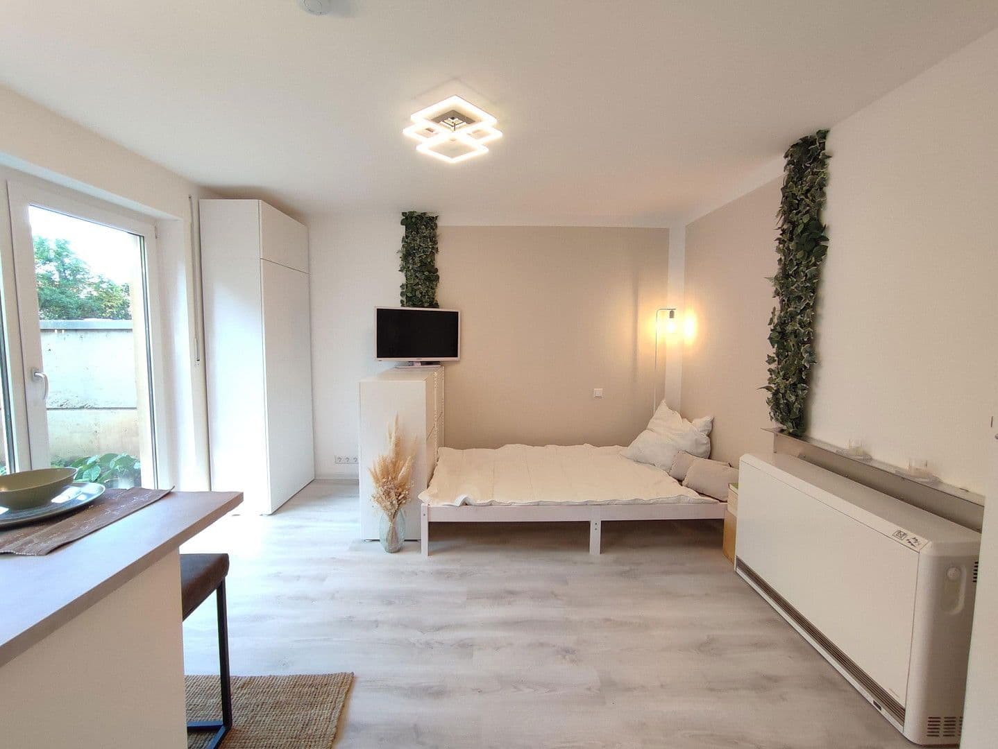 Pronájem bytu 1+1 30 m², Mainstraße 47, Stuttgart, Bádensko-Württembersko Pronájem bytu 1+1 30 m², Mainstraße 47, Stuttgart, Bádensko-Württembersko