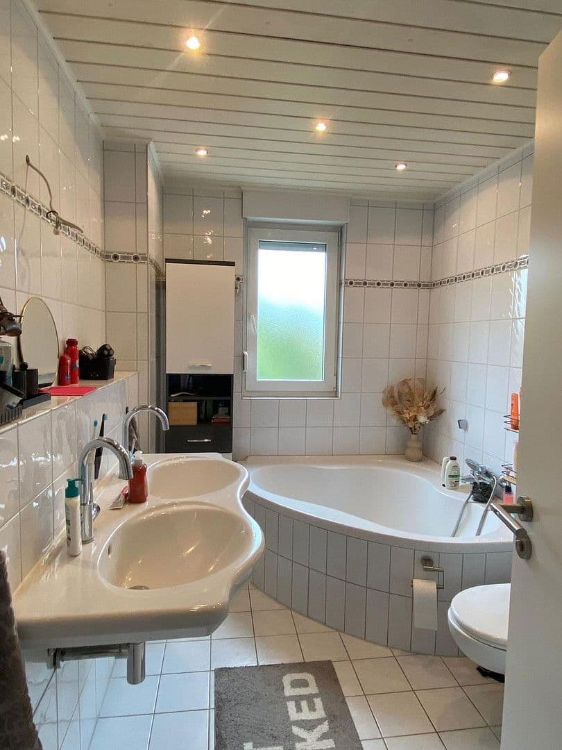 Prodej domu 120 m², pozemek 246 m², Hochheim, Hessen Prodej domu 120 m², pozemek 246 m², Hochheim, Hessen