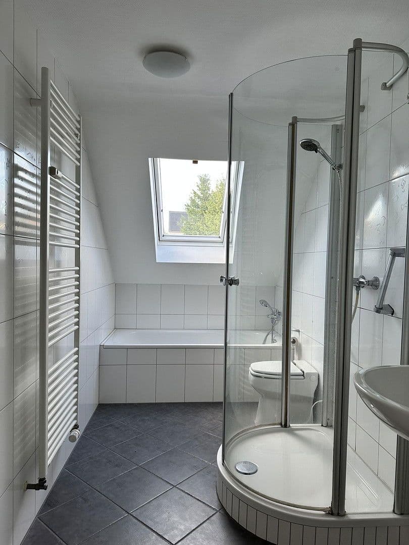 Pronájem bytu 3+kk 98 m², Saarbrücken, Země Sársko Pronájem bytu 3+kk 98 m², Saarbrücken, Země Sársko